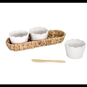 Temp-tations Mila Tidbit Dishes in Basket with Spreader